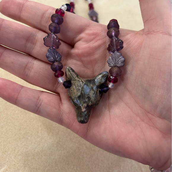 Handmade Beaded wolf necklace - Picture 4 of 5
